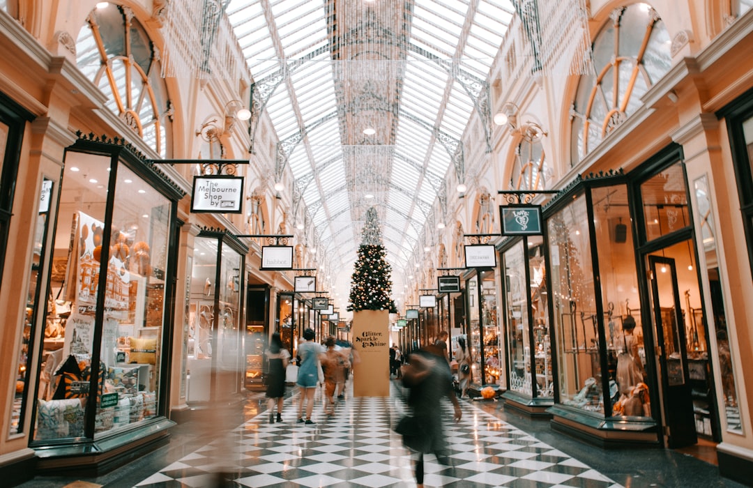 AI Monitor retail analytics concept with visual reporting
